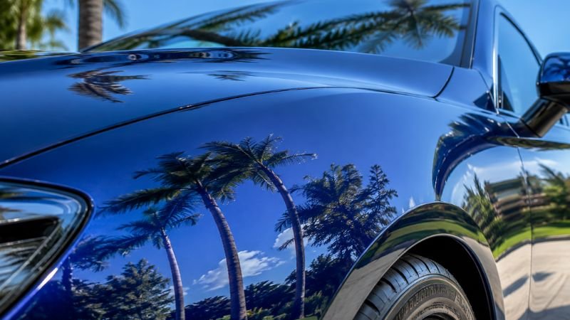 Flawless smooth mirror finish car paint after using clay mitt